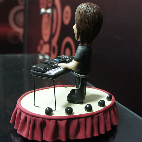 街头艺人钢琴公仔(15公分)DOW-26九星个性化